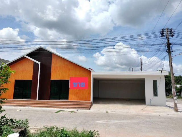 ขายทาวน์เฮ้าส์รีโนเวทใหม่ หลังมุม เขตเครือสหพัฒน์ ศรีราชา ชลบุรี FP-H01680