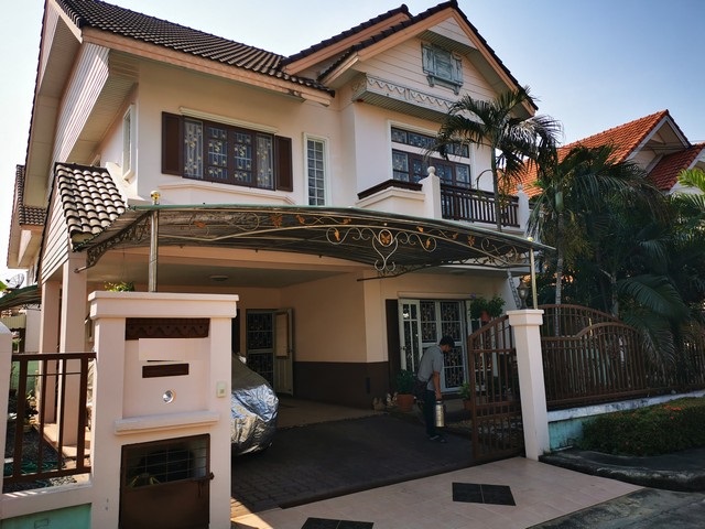 ให้เช่าหรือขายบ้านเดี่ยว2ชั้น โครงการ ธารารมณ์ พาร์คเวย์ ชาเล่ต์  รามคำแหง190 ใกล้ รถไฟฟ้าสายสีส้ม