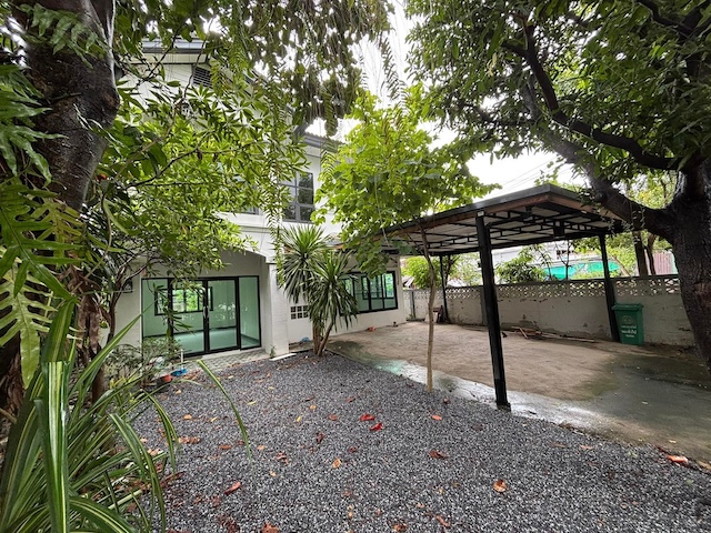 BH3796 ให้เช่าบ้านเดี่ยว 2 ชั้น ใกล้ Central Westville | ทำเลราชพฤกษ์–กาญจนาภิเษก | บ้านสวย บรรยากาศดี พร้อมอยู่