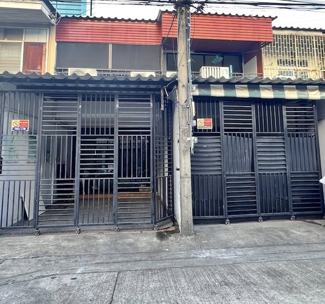 BH3952 ให้เช่าโฮมออฟฟิศ 2 ชั้น อโศก-ดินแดง ใกล้ MRT พระราม 9 เดินได้ ทาวน์โฮม 2 คูหาเชื่อมกัน จดทะเบียนบริษัทได้