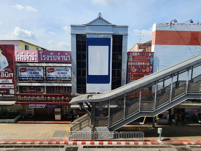 ขายสำนักงาน ตลาดบางแค  ภาษีเจริญ  กรุงเทพฯ ห่างจาก MRT สถานีบางแค 1.40 กม.