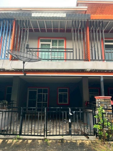 ขายบ้านทาวน์เฮ้าส์ 2ชั้น 22.5ตรว. 2นอน2น้ำ ลดราคาเหลือ 1.75ลบ. ฟรีโอน ของแถม หมู่บ้านเทพประทานพร11 ต.บ่อวิน อ.ศรีราชา ชลบุรี