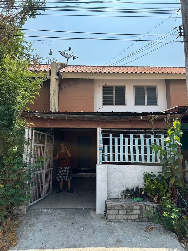 ให้เช่าบ้าน เอื้ออาทร 7/1 คลอง 7 ธัญบุรี ปทุมธานี เดือนละ 4000 บาท โทร 0866675297