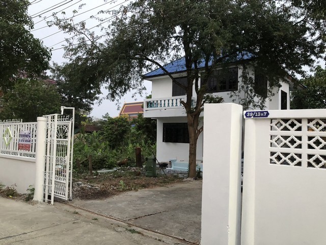 รีบหาที่ทางทำเกษตรพอเพียง  บ้านปูน 1 ชั้น ต.บางเลน อ.บางใหญ่ 100 วา แหล่งเจริญ  นนทบุรี เนื้อที่ ราคาคุยได้ค่ะ