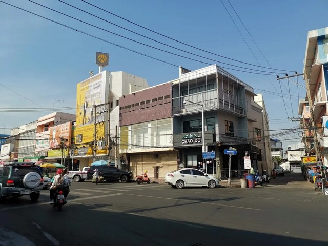 ขาย อาคารพาณิชย์ พร้อมโกดังชั้นเดียว เมืองสุรินทร์ ทำเลใจกลางเมืองสุรินทร์