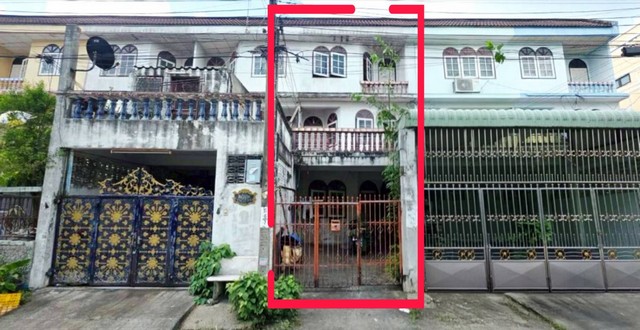 ขายถูกมาก สำหรับนักลงทุนนำไปรีโนเวท เดินทางสะดวก ทาวน์เฮ้าส์ 3 ชั้น. ม.ขวัญมงคล เอกชัย ซอย 40/1 จากถนนเอกชัย 250 ม. ทำเลดีมาก