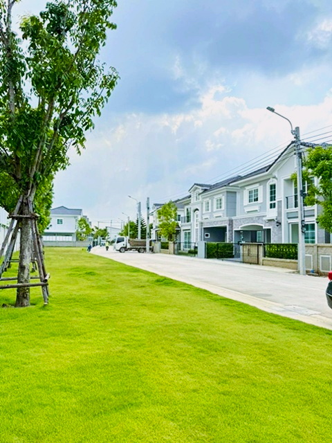 ไบเทค บางนา 900 ม.BTSสำโรง 900ม. 4นอน 3น้ำ บางกอกมอลล์ 40ตร.ว. 250 ตร.ม. บ้าน 2 ชั้น