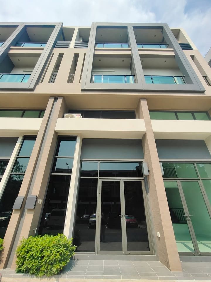 ขายโฮมออฟฟิศ 3.5ชั้น โครงการ Workplace เพชรเกษม 81-2 เขตหนองแขม กรุงเทพมหานคร
