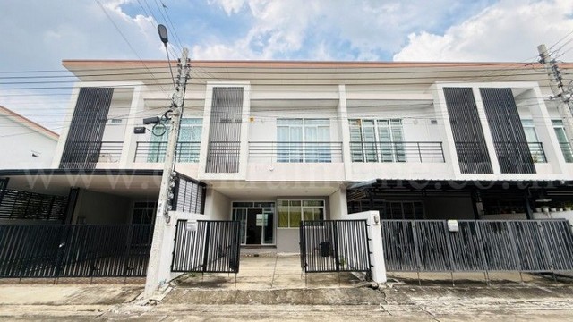 ทาวน์เฮ้าส์ เดอะ มิราเคิล พลัส เพชรเกษม 63 โครงการ 2 ราคาถูกที่สุดในโครงการ