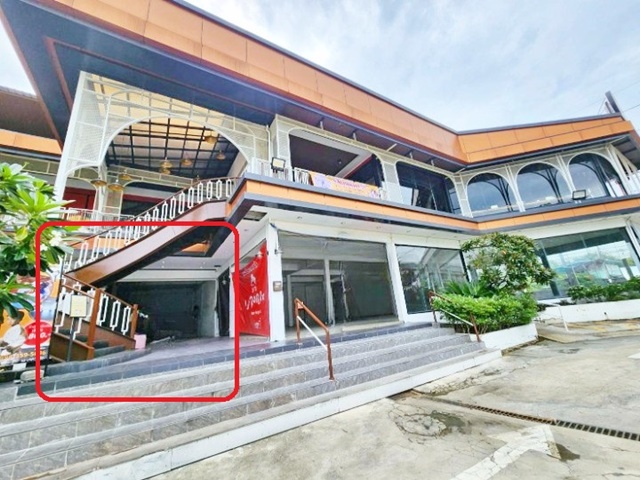 ประชาอุทิศ90 โชว์รูม ใจกลางชุมชนใหญ่ บิ๊กซี  ในย่านทุ่งครุ หมู่บ้าน10000 หลัง 50-100ตรม. 18999 B-M ม.เทคโนโลยีพระจอมเกล้าธนบุรี