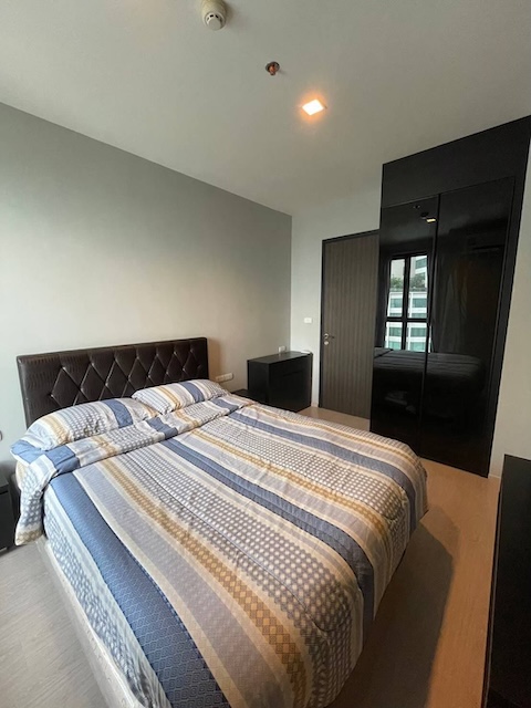 Rhythm Sukhumvit 44 Private Clean 19th Floor BTS Phra Khanong