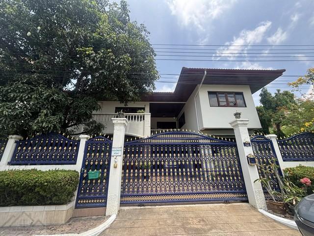 HS 1895 ขายบ้านเดี่ยว 2 ชั้น ใจกลางสุขุมวิท 67 ตรว. หมู่บ้านผกามาศ สุขุมวิท 71 ปรีดี 14 หรือเข้าทางพัฒนาการ 20 ได้