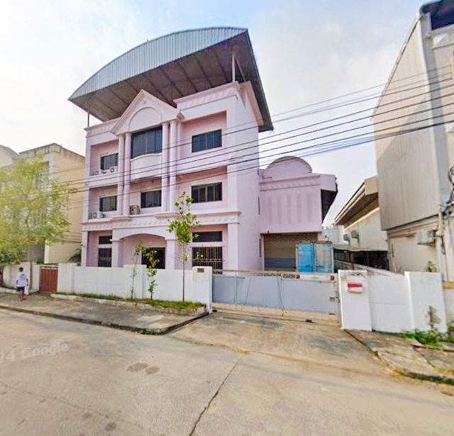 ไทวัสดุ บางบัวทอง 2.9กม. ตลาดสมบัติบุรี 2.55กม. ถนน 345 โรงงานพร้อมอาคารออฟฟิศ 3 ชั้น 2 ห้องน้ำ 200ตร.ว. 1200 ตร.ม.  ตลาดบางบัวทอง 2.8 กม.