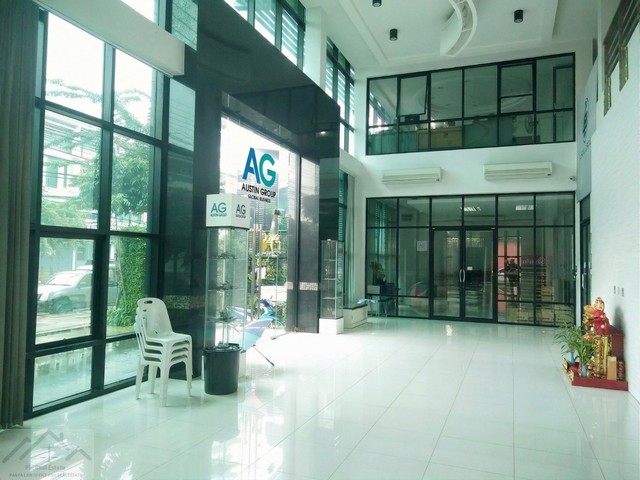 ให้เช่าอาคารพาณิชย์ 4 ชั้น พร้อมลิฟต์ มีชั้นดาดฟ้า ขนาด 1700 ตรม หลังหัวมุม บนถนนคู้บอน เหมาะกับธุรกิจทุกประเภท