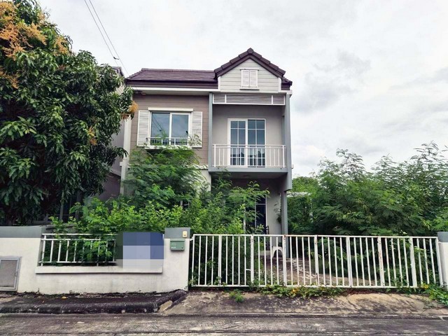 ขายทาวน์เฮ้าส์  หมู่บ้านเดอะวิลเลจ กาญจนาภิเษก-ราชพฤกษ์ ถนนบางกรวย-ไทรน้อย นนทบุรี