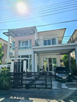 ขายด่วน บ้านเดี่ยว หมู่บ้านThe Gallery House Pattern ซอยลาดพร้าว 1 แยก 31 ใกล้UnionMall   TEL  095-164-2956  JJ