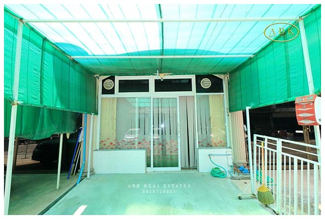 ขายด่วน อาคารพาณิชย์ 4.5 ชั้น ซอย เยาวพา 6.8 ล้านบาท