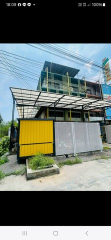 อาคารพาณิชย์ 4 ชั้น 2 คูหา ติดถนนสุขุมวิท ทำเลขั้นเทพ เหมาะทำธุรกิจทุกประเภท