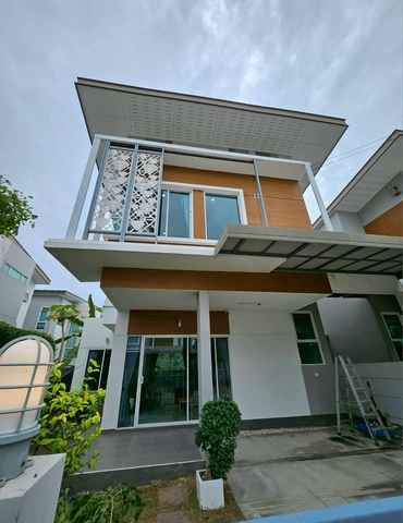 ขายบ้านแฝด หลังใหญ่ เลอนีโอไพร์ม แพรกษา-เทพารักษ์ 40.1 ตรว. 147 ตรม. 4 นอน 3 น้ำ 2 จอด พร้อมเฟอร์ ขาย 4800000