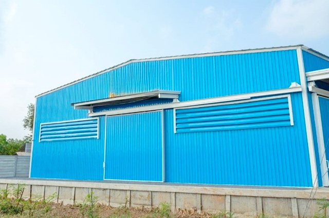 ตลาดไอยรา 2กม. แยกคลองสี่ 1กม.โกดังใหม่ คลองสี่ตะวันออก  ใกล้มอเตอร์เวย์บางปะอิน  200ม. คลองหลวง 300ตร.ม