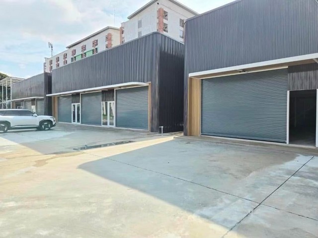 โกดัง + ออฟฟิศให้เช่าทำเลทอง ใจกลางเมือง ใกล้ BTS ติดสุขุมวิท 93(พึ่งมี1) แขวงบางจาก เขตพระโขนง กรุงเทพมหานคร