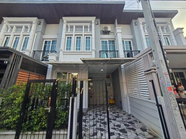 ขายทาวน์โฮม 2 ชั้น 16 ตร.ว. โครงการ โกลเด้นท์ทาวน์ 3 บางนา-สวนหลวง ใกล้เมกะบางนา