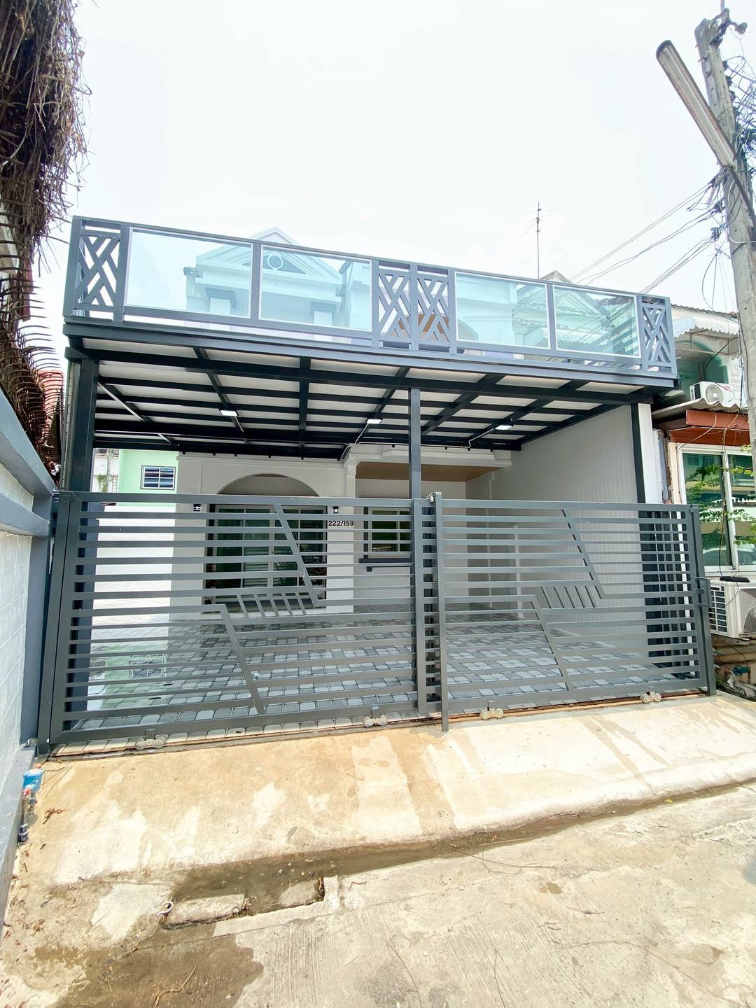 RealEstate 905-  84 ลภาวัน1 #WAM0692 ขาย บ้าน • โครงการ: หมู่บ้านลภาวัน 1 ชั้นทั้งหมด 2 ชั้น 35 ตร.วา ใกล้กับ • ช้อปปิ้ง &amp ไลฟ์สไตล์: