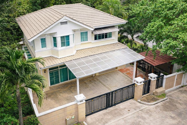 รพ.จุฬารัตน์ 9  1.6กม.ให้เช่าคฤหาสน์ หรู 3-4นอน สุวรรณภูมิ กิ่งแก้ว29-33  นันทวัน 3 น้ำ 70 ตร.วา. 278 ตร.ม.  BTS บางนา 4.9 กม.