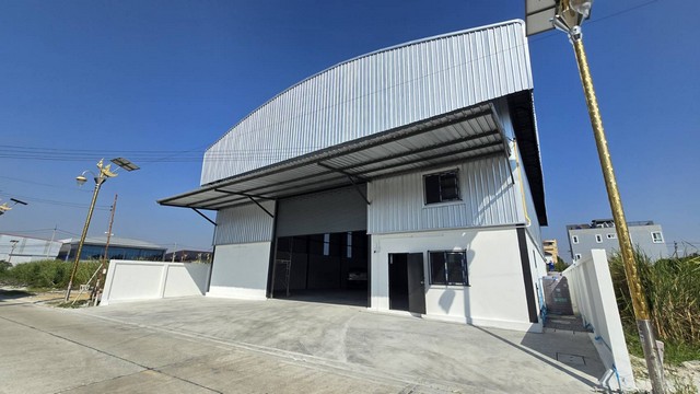 ให้เช่าโกดังพร้อมออฟฟิศ  ลาดกระบัง14 แยก13 ขนาด520ตรม. ใกล้ สนามบินสุวรรณภูมิ