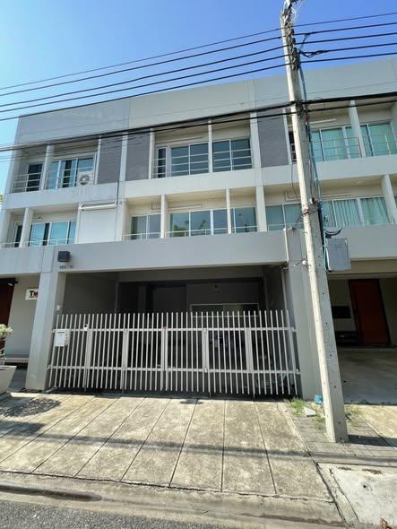 ให้เช่าทาวน์โฮม3ชั้น200ตร.ม.ย่านพัฒนาการโครงการโนเบิลคิวบ์พัฒนาการใกล้สวนส่วนกลางใกล้ทางด่วนใกล้ทองหล่อ