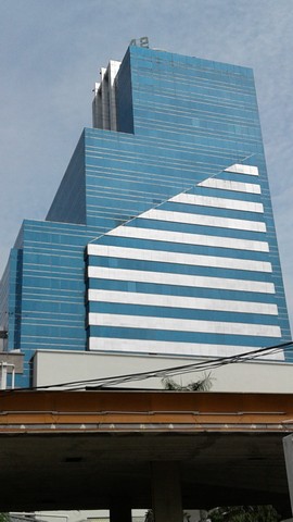 00044 ให้เช่า สำนักงาน 42 ทาวเวอร์ ใกล้กับ เอกมัย 33000 บาทต่อเดือน
