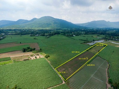 ที่ดินวังไทร ปากช่อง  18-2-84 ไร่ (7484 ตร.ว.) ครุฑแดง 3 โฉนด เพียงไร่ละ 900000 บาท   เข้ามาเพียงนิดเดียวจากถนนหลัก