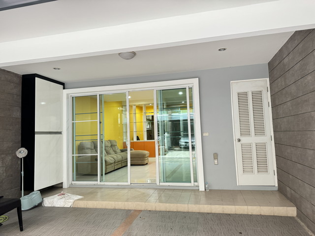 ทาวน์พลัสเอ็กซ์ โยธินพัฒนา7ให้เช่า 3ห้องนอน4ห้องน้ำ ใกล้CDC Central EastVille เฟอร์นิเจอร์ + เครื่องใช้ครบ