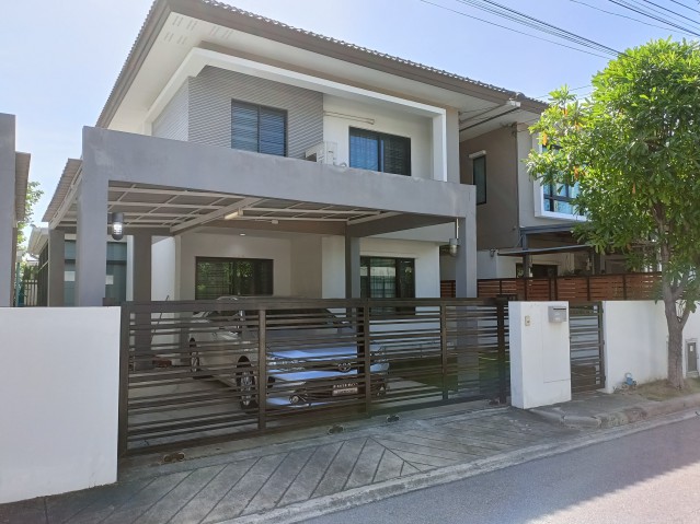 ขายบ้านเดี่ยว อารียา โคโม่ บางนา ราคาเพียง 4.89 ล้านบาท