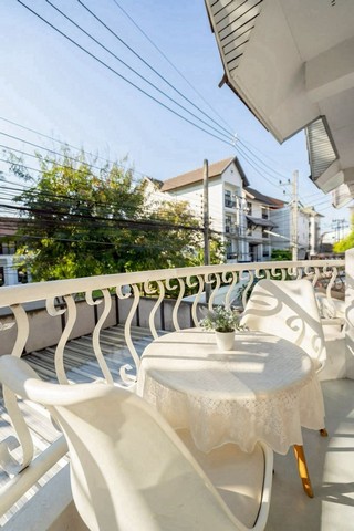 ทาวน์เฮ้าส์ 2 ชั้น ทำเลทอง ทำ Airbnb ได้ พระสิงห์ เชียงใหม่