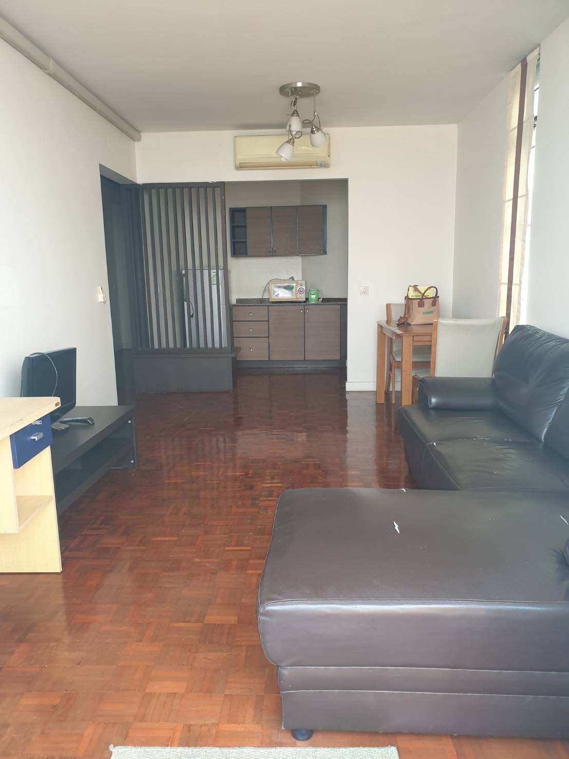 คอนโดฯ Victoria Lakeview วิคตอเรีย เลควิว 58ตรม  1700000 B. ราคาจับต้องได้ นนทบุรี