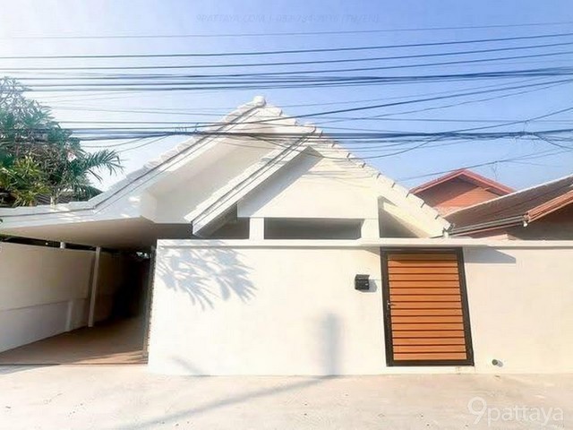 P2177 ขาย  บ้านรีโนเวท 2 ชั้น หมู่บ้านสุขสบาย วิลล่า พัทยา Suksabai Villa