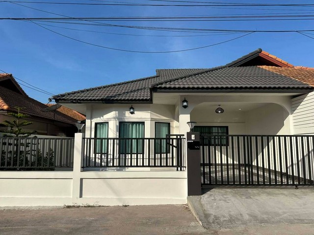 ขายบ้านบ้านแฝด หมู่บ้าน รวิพรชิตี้โฮม - พัทยา แถมเฟอร์ครบ TP-H1857