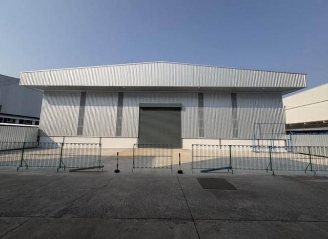 ให้เช่าโกดัง 1838 ตร.ม. ถนนพระราม 2 บางขุนเทียน มีรั้วรอบขอบชิด พร้อมใช้งาน