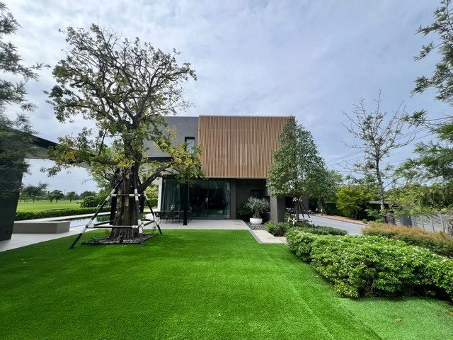 T26-1002 ขาย บ้าน สนามกอล์ฟกรีนวัลเล่ย์ บางนา กม. 15 89000000 บาท ชั้นทั้งหมด 2 ชั้น ชั้นที่ 1