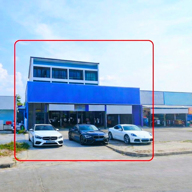 ให้เช่าศูนย์ซ่อมรถพร้อมกิจการ  พร้อมอาคารพาณิชย์ 4คูหา 10นอน 4น้ำ 340 ตร.ว. 2360 ตร.ม. แม็คโคร ปทุมธานี 700ม.