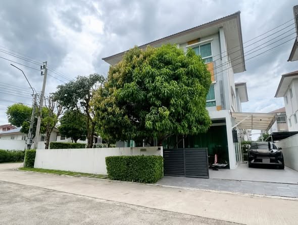 T26-1117 ขาย บ้าน โครงการ คาซ่า แกรนด์ สุขาภิบาล 5 13500000 บาท ชั้นทั้งหมด 3 ชั้น