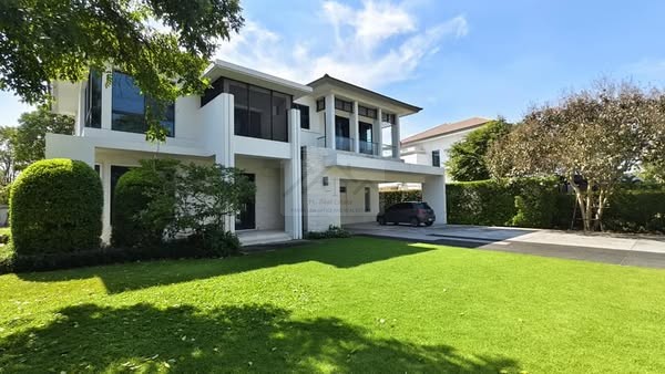 ขายบ้านเดี่ยวสุดหรู 208 ตรว. โครงการลดาวัลย์ รัตนาธิเบศร์ โครงการติดรถไฟฟ้า MRT บางรักน้อย-ท่าอิฐ บ้านใหม่ไม่เคยอยู่