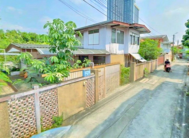 ถ.จรัญสนิทวงศ์85-93 3นอน ใกล้ MRT บางอ้อ 500ม. 2 น้ำ วัดสามัคคีสุทธาวาส บ้านเดี่ยว 2 ชั้น  60 ตร.วา. 200 ตร.ม. ใกล้ตลาดสดศรีบางกรวย 1.2 กม.