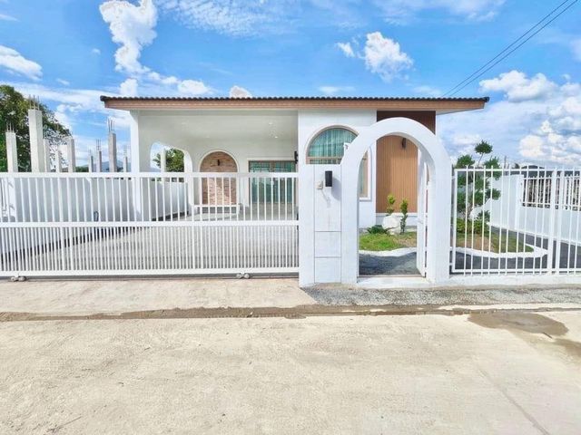 ราคาเริ่มต้นที่ 2.39 ล้าน #บ้านสร้างใหม่ #หางดง #สไตล์มูจิ ตกแต่งน่ารัก #พร้อมเข้าอยู่ #ซื้ออยู่เองหรือปล่อยเช่าก็ปัง ทำเลดีอยู่ในแหล่งชุมชน