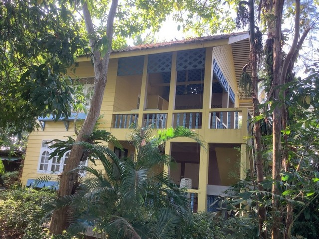 โรงแรม รีสอร์ต บ้านไม้รูด จ.ตราด 17BEDROOM17BATHROOM 1153 ตร.วา 32000000 บ. ใกล้ อยู่ติดคลองบ้านไม้รูด และห่างชายทะเล 200 ม. โดยประมาณ ราคาต่ำกว่าตลาด ตราด