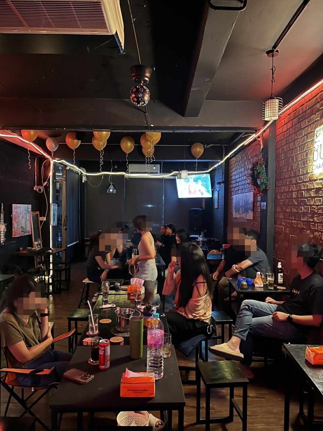 เซ้งร้านชั้น2 ห้วยขวาง เหม่งจ๋าย ติดริมถนนใหญ่ จอดรถหน้าร้านได้ ตรงข้ามแม็คโคร