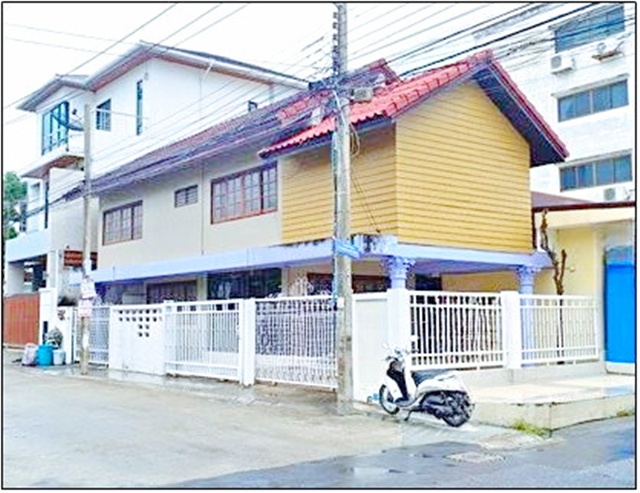 ใกล้MRT รามอินทรา3  รามอินทรา1-5 บางเขน บ้านเดี่ยว 2 ชั้น 3นอน 2น้ำ 850ม. 45 ตร.ว.180 ตร.ม.12999 B-M.