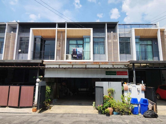 ขายทาวน์เฮ้าส์  หมู่บ้านโมทาวน์ไลฟ์ ชัยพฤกษ์ ถนนโยธาธิการ นนทบุรี นนทบุรี