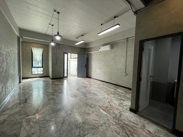 P1321 ขาย ให้เช่า ทาวน์โฮม ซอยลาดพร้าว124 สไตล์ลอฟท์ ใกล้ MRT มหาดไทย ท่าเรือมหาดไทย เหมาะโฮมออฟฟิศ และพักอาศัย